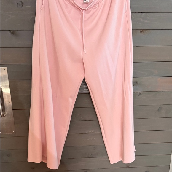 All in Motion Airy Sleek Pink Pantsuit XXL - Picture 8 of 8